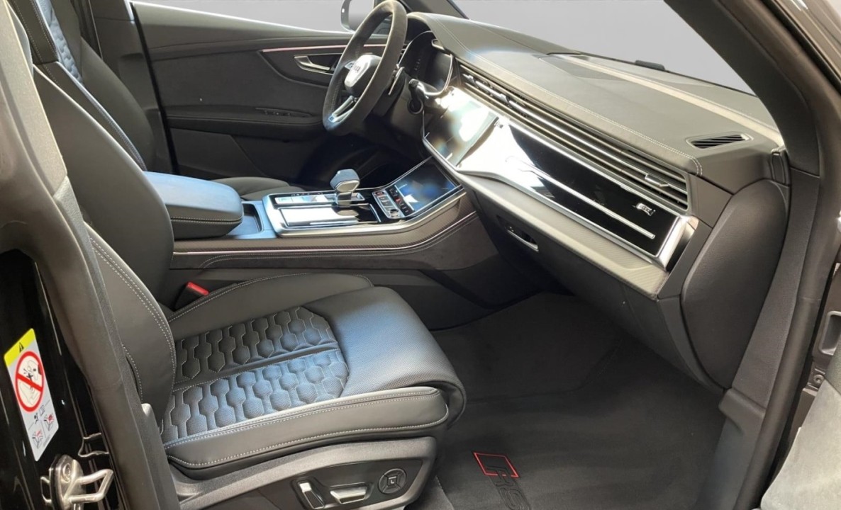 Audi RS Q8 - foto 8