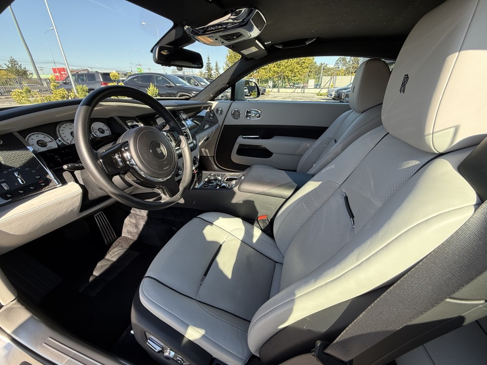 Rolls-Royce Wraith 6.6 V12 Black Badge + Mansory - foto 11