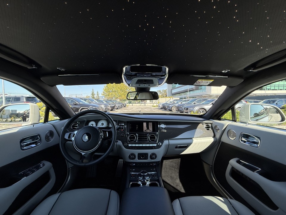 Rolls-Royce Wraith 6.6 V12 Black Badge + Mansory - foto 17