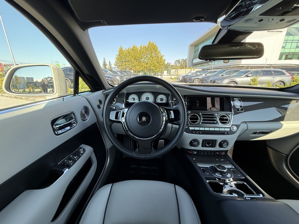 Rolls-Royce Wraith 6.6 V12 Black Badge + Mansory - foto 18