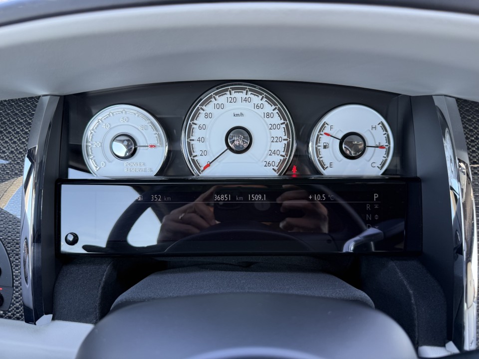 Rolls-Royce Wraith 6.6 V12 Black Badge + Mansory - foto 21