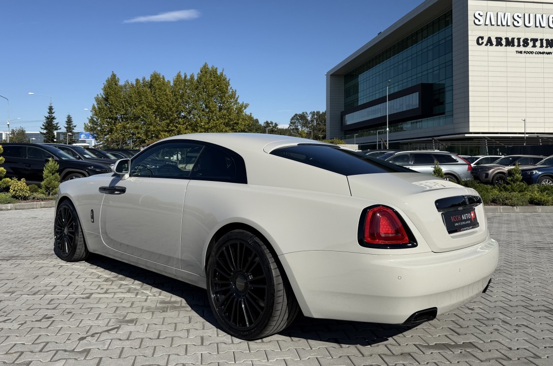 Rolls-Royce Wraith 6.6 V12 Black Badge + Mansory (5)