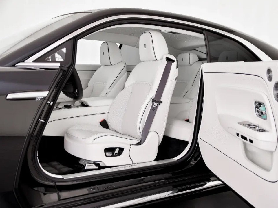 Rolls-Royce Spectre - foto 8