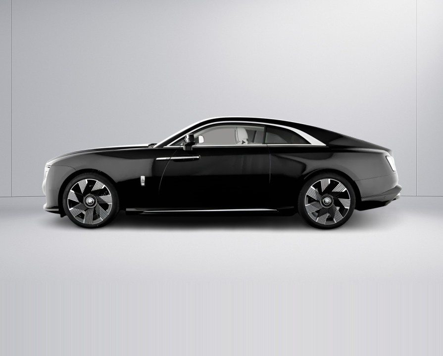 Rolls-Royce Spectre (2)