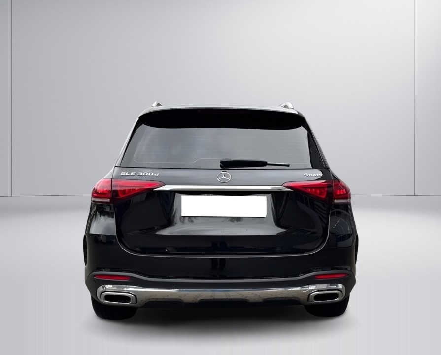 Mercedes-Benz GLE 300d 4MATIC AMG (4)