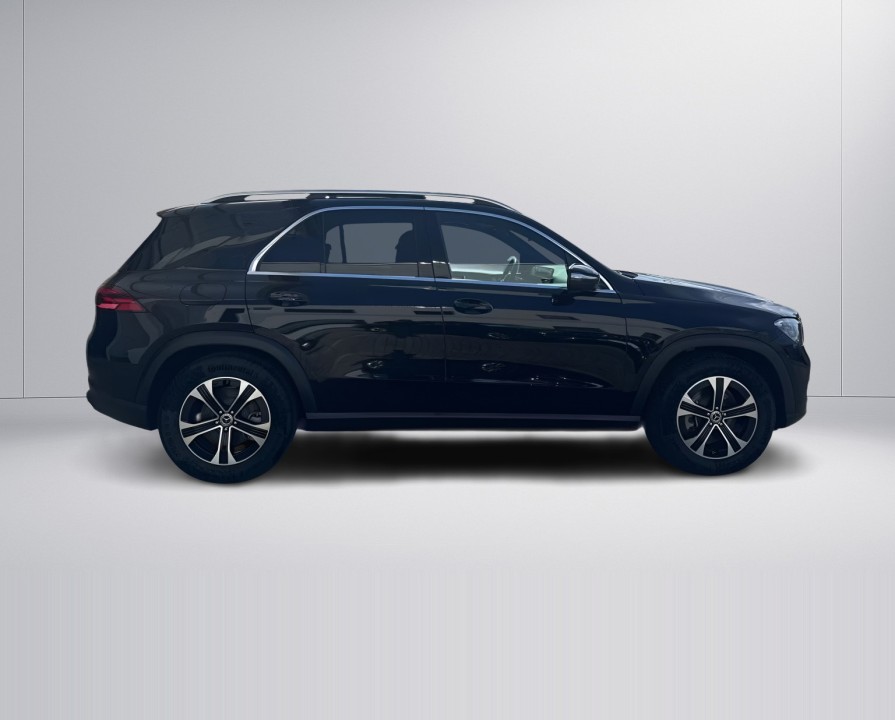 Mercedes-Benz GLE 300d 4MATIC (2)