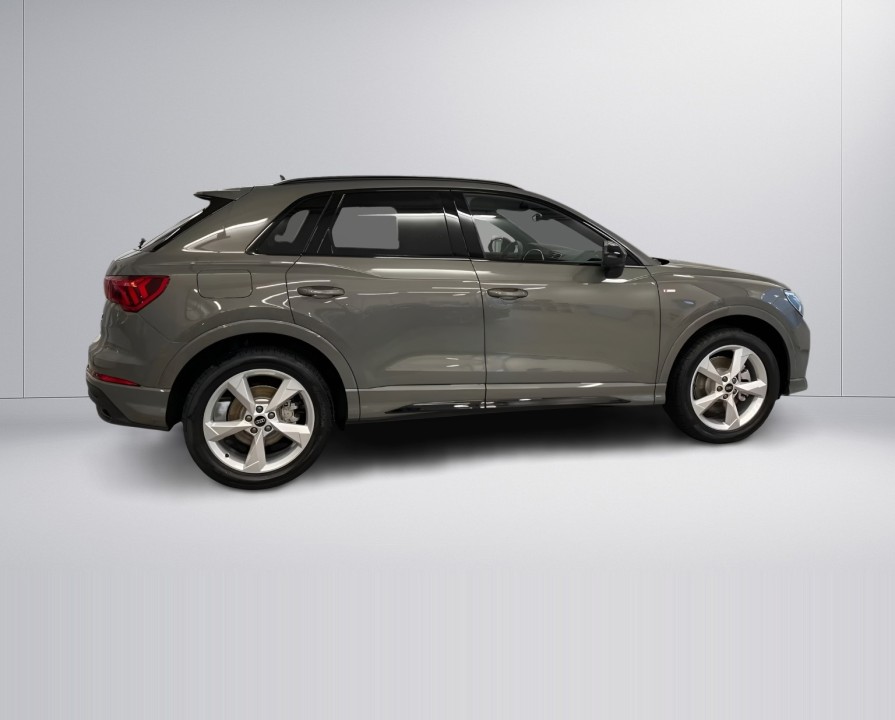 Audi Q3 40 TFSI Quattro S-line (2)