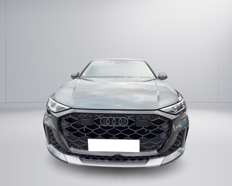 Audi RS Q8 (2)