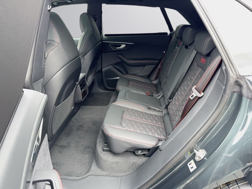 Audi RS Q8 - foto 9