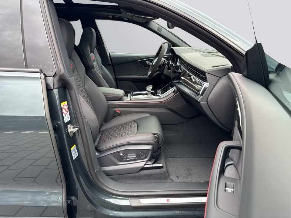 Audi RS Q8 - foto 14