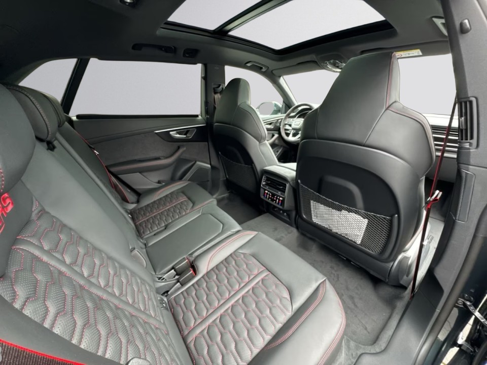 Audi RS Q8 - foto 10