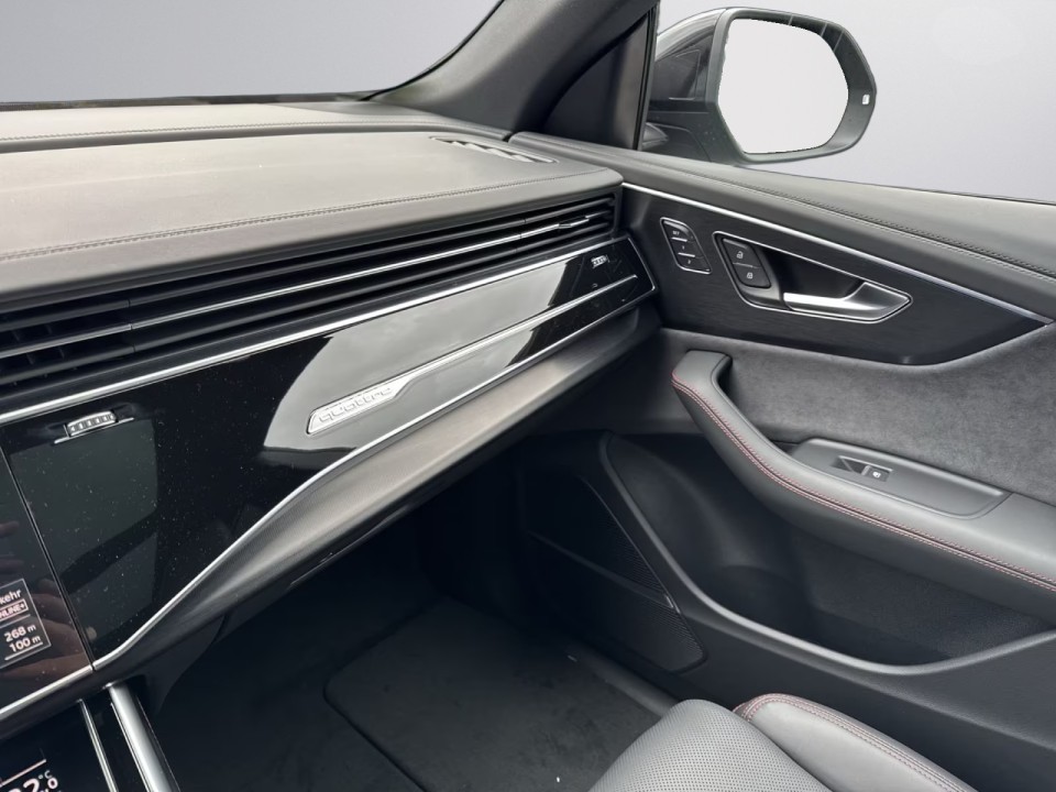 Audi RS Q8 - foto 27