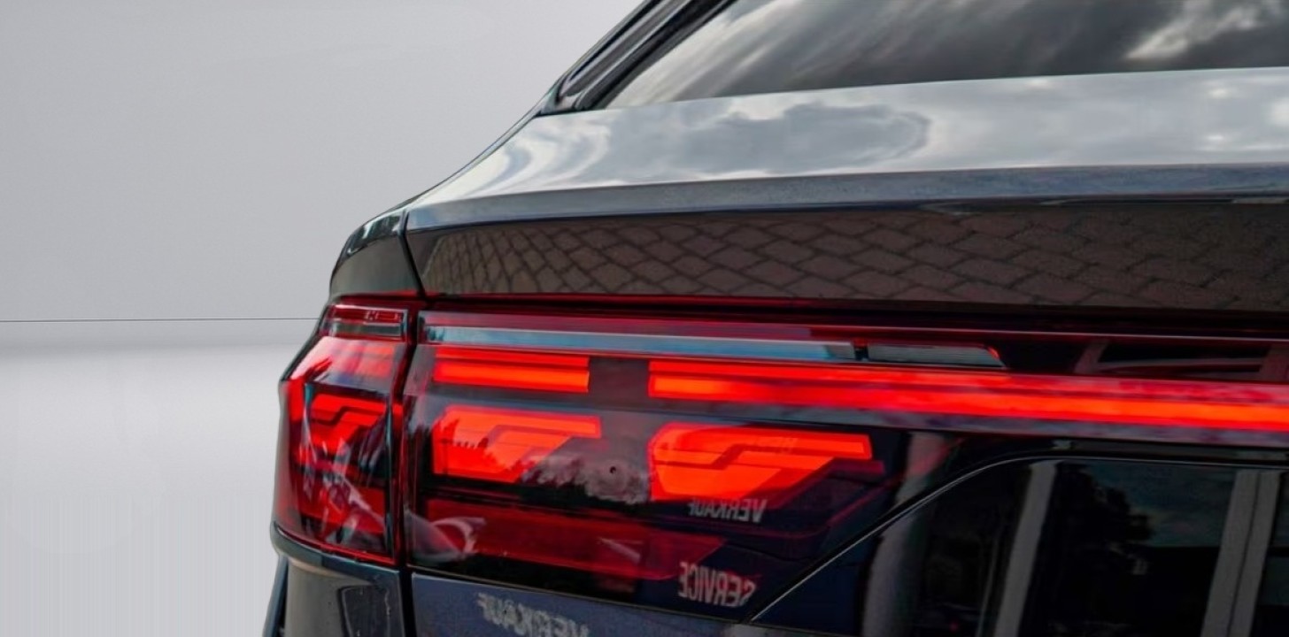 Audi RS Q8 - foto 30