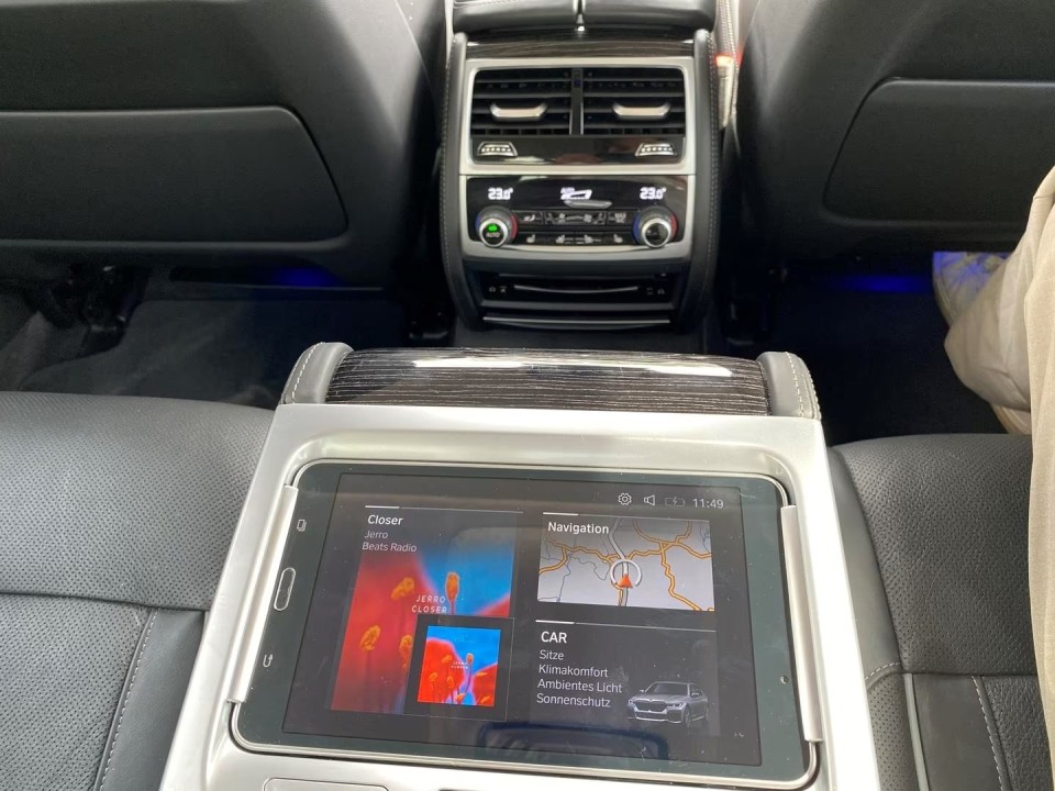 BMW Seria 7 750i xDrive M-Sport - foto 16