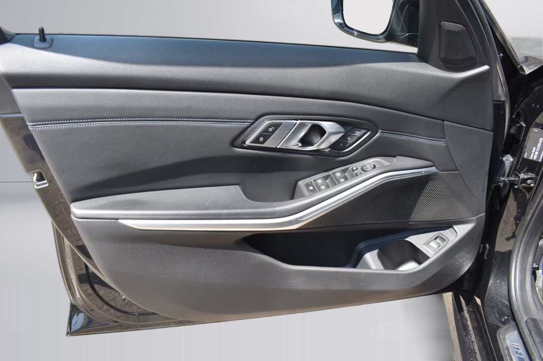BMW Seria 3 M340d xDrive Touring - foto 16