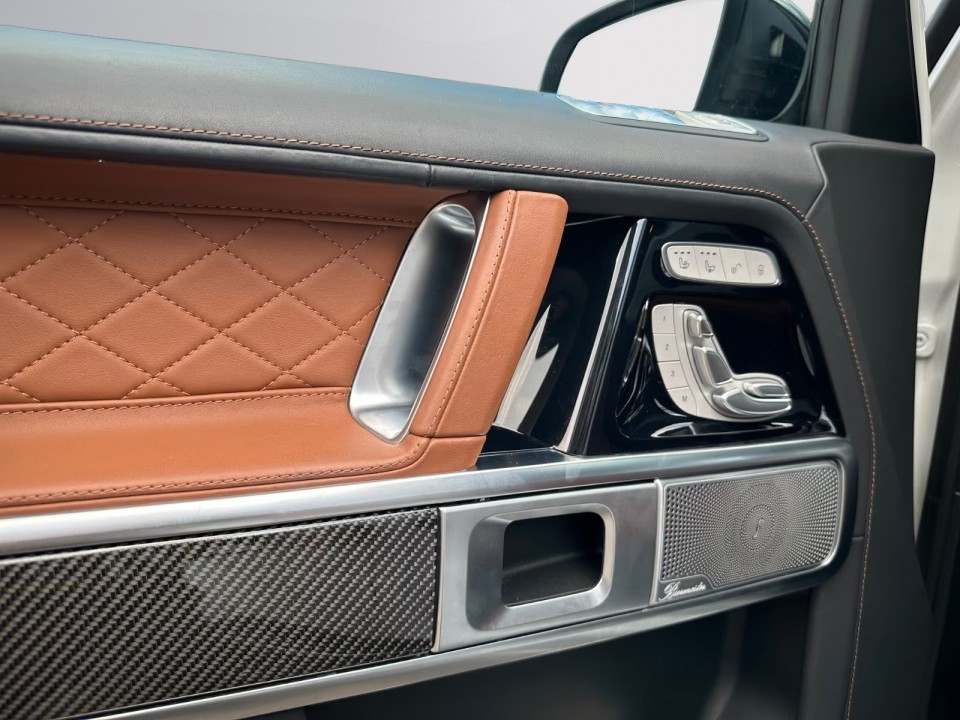 Mercedes-Benz G 400d AMG - foto 17