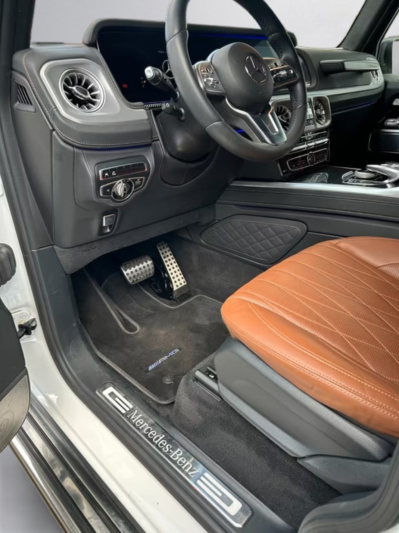Mercedes-Benz G 400d AMG - foto 13