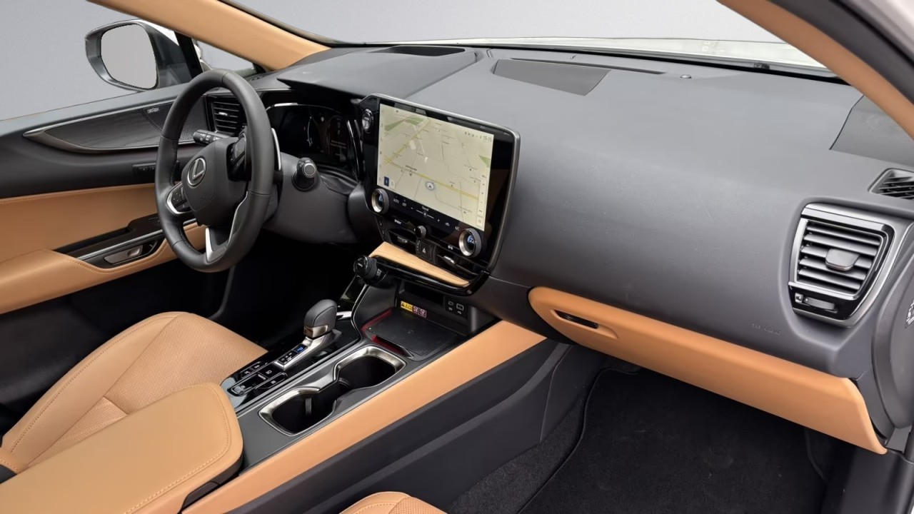 Lexus Seria NX 350h - foto 9