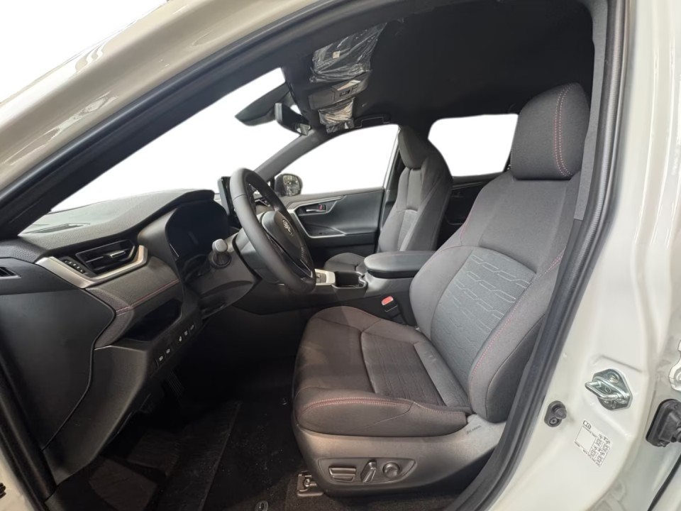 Toyota RAV4 - foto 11