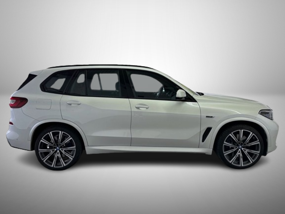 BMW X5 xDrive45e M-Sport (2)