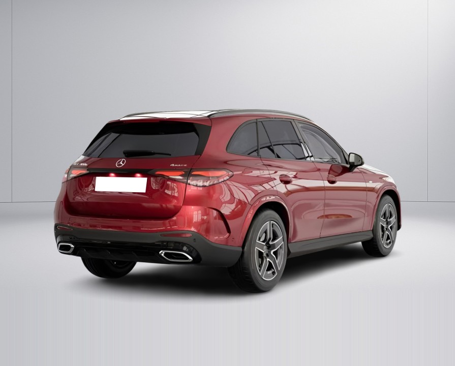 Mercedes-Benz GLC 300e 4MATIC AMG (4)