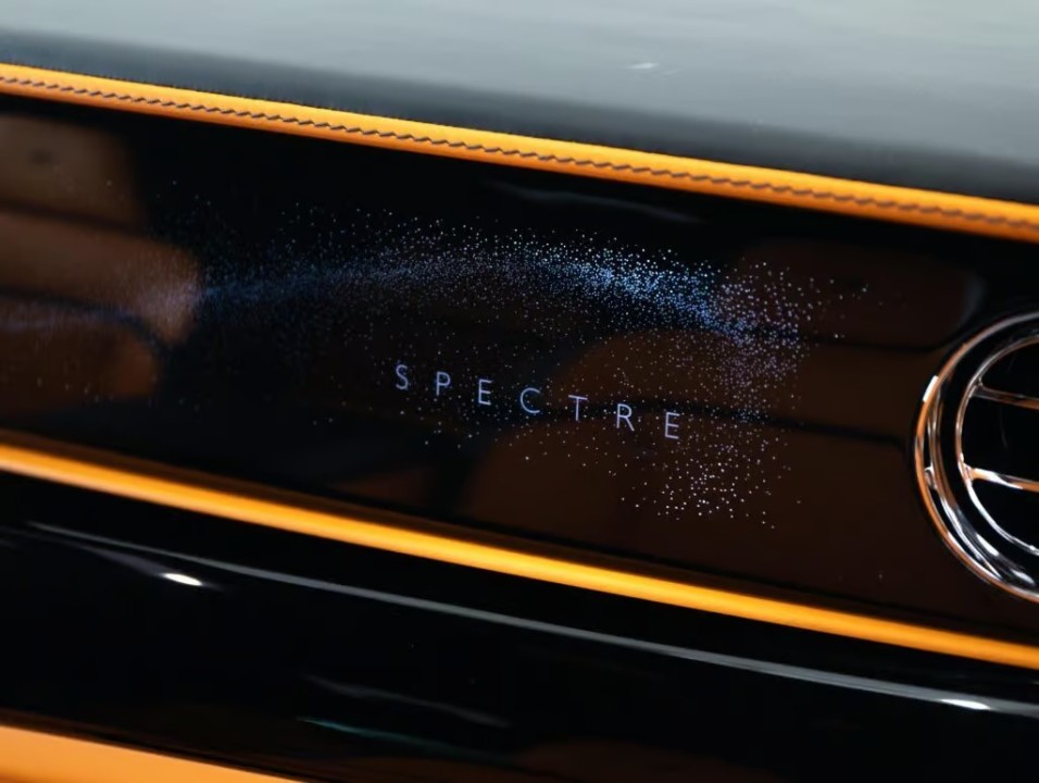 Rolls-Royce Spectre - foto 13