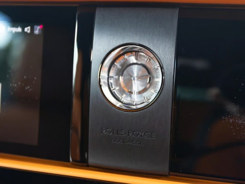 Rolls-Royce Spectre - foto 14