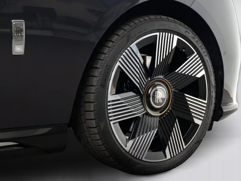 Rolls-Royce Spectre - foto 21