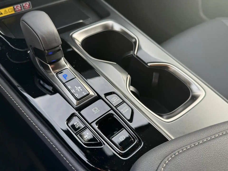 Lexus Seria NX 450h+ AWD Luxury Line - foto 19