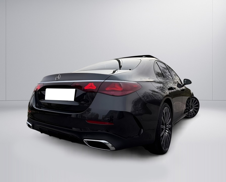 Mercedes-Benz E 220d AMG (4)