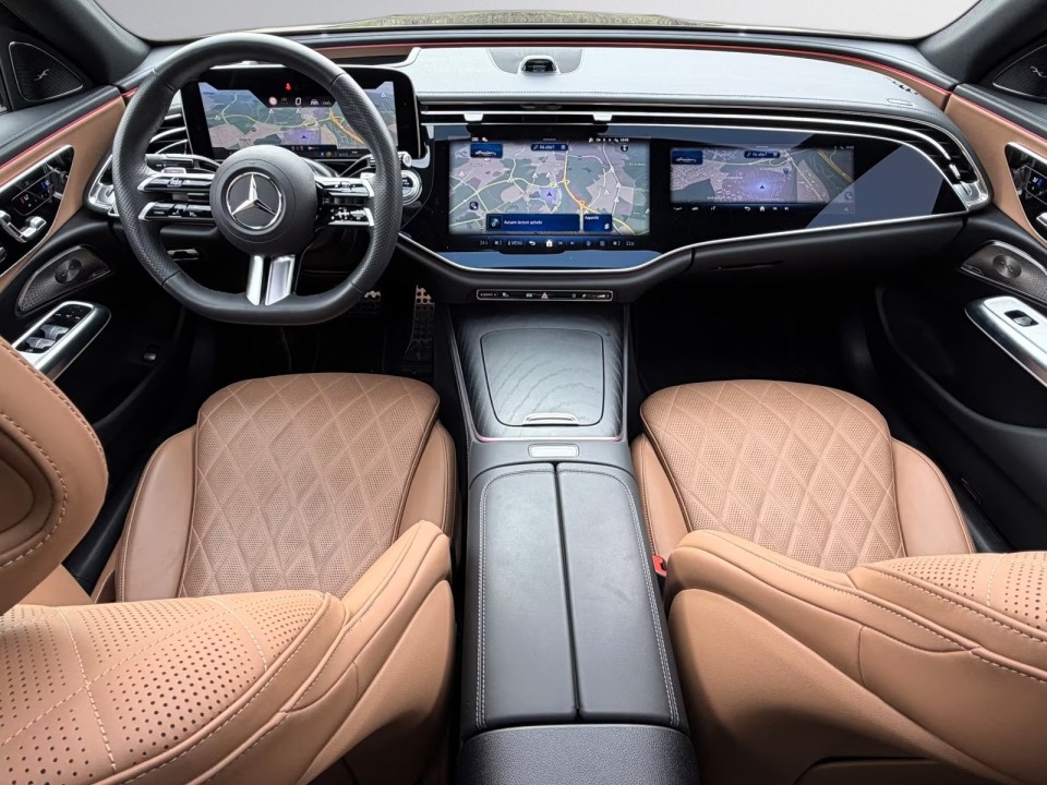 Mercedes-Benz E 220d AMG - foto 13