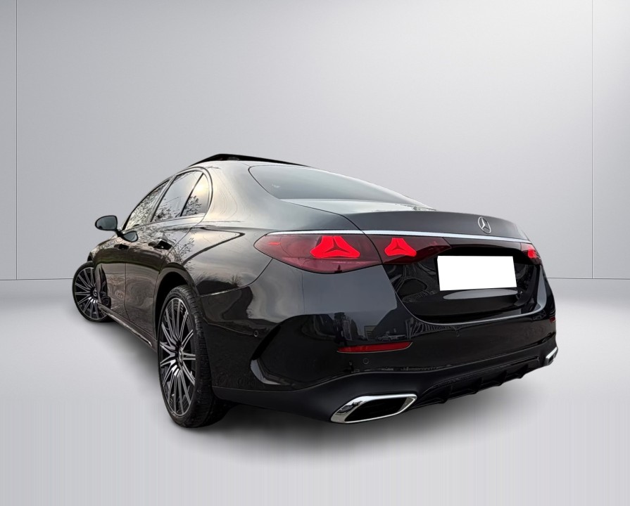 Mercedes-Benz E 220d AMG - foto 6