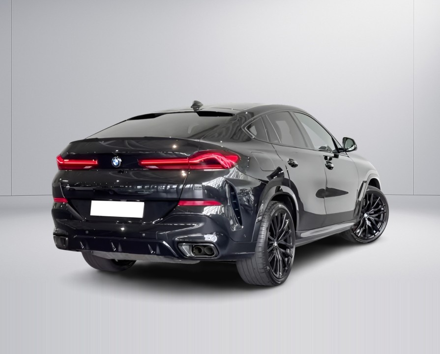 BMW X6 M50i xDrive (4)