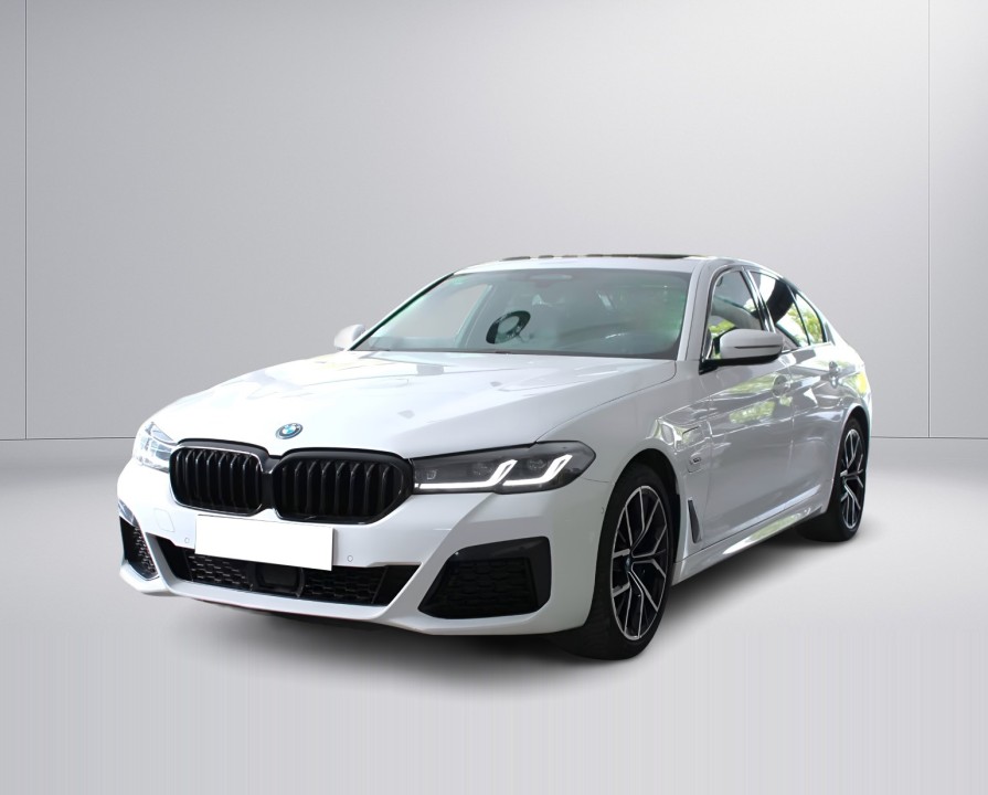 BMW Seria 5 545e xDrive M-Sport - foto 6
