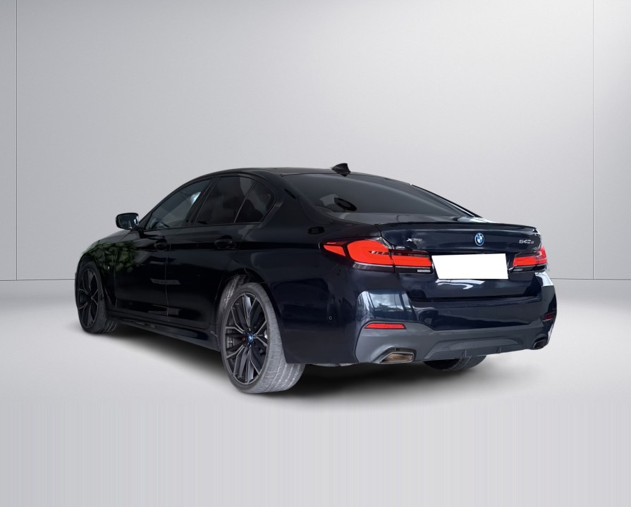 BMW Seria 5 545e xDrive M Sport (4)