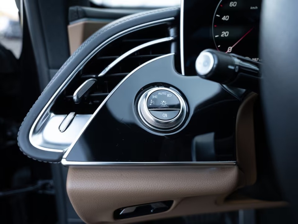 Mercedes-Benz E 220d 4MATIC AMG - foto 12