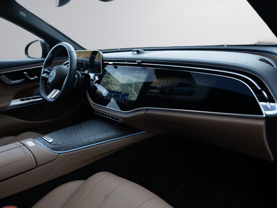Mercedes-Benz E 220d 4MATIC AMG - foto 6