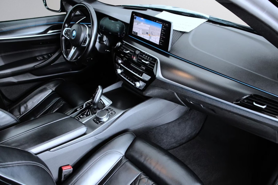 BMW Seria 5 545e xDrive M Sport - foto 11