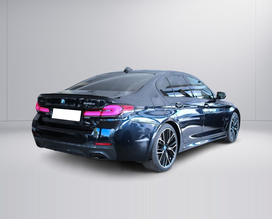 BMW Seria 5 545e xDrive M Sport (2)