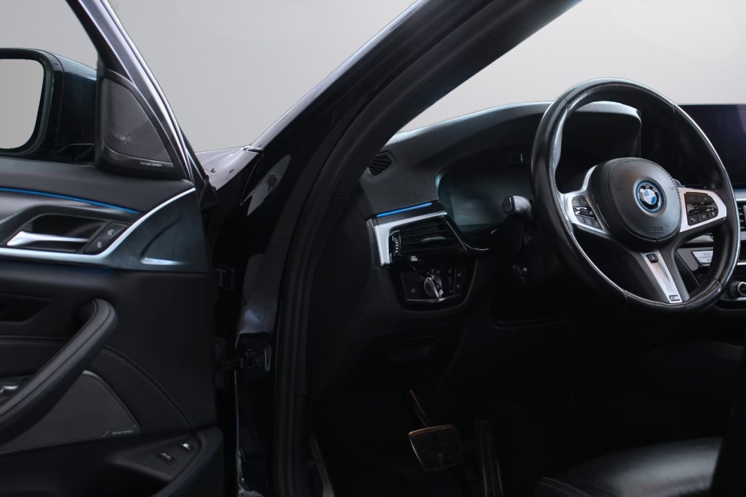 BMW Seria 5 545e xDrive M Sport - foto 8