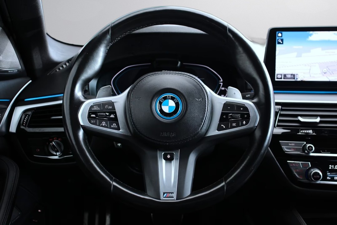 BMW Seria 5 545e xDrive M Sport - foto 12
