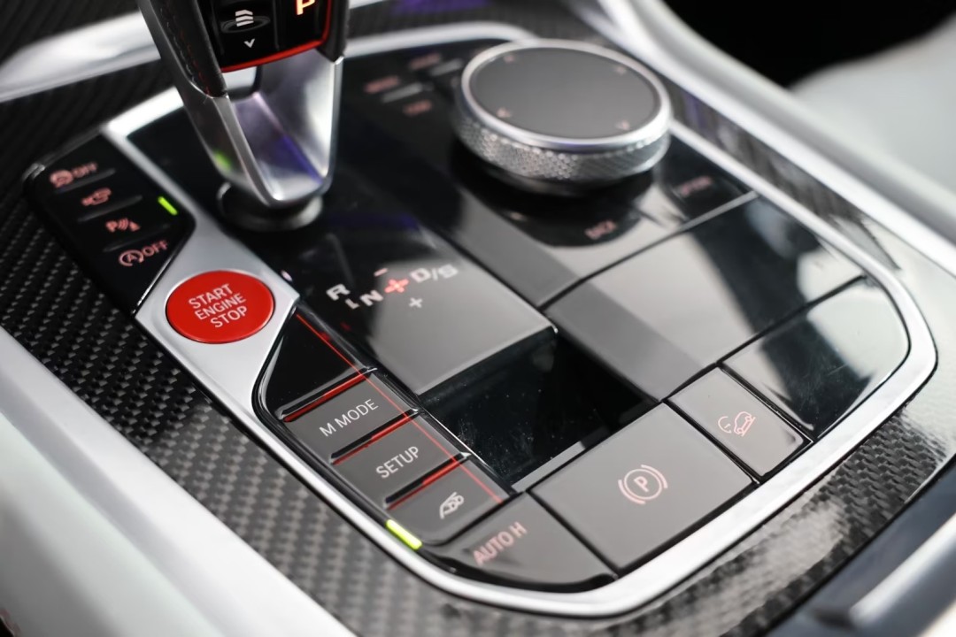 BMW X6 M Competition - foto 17