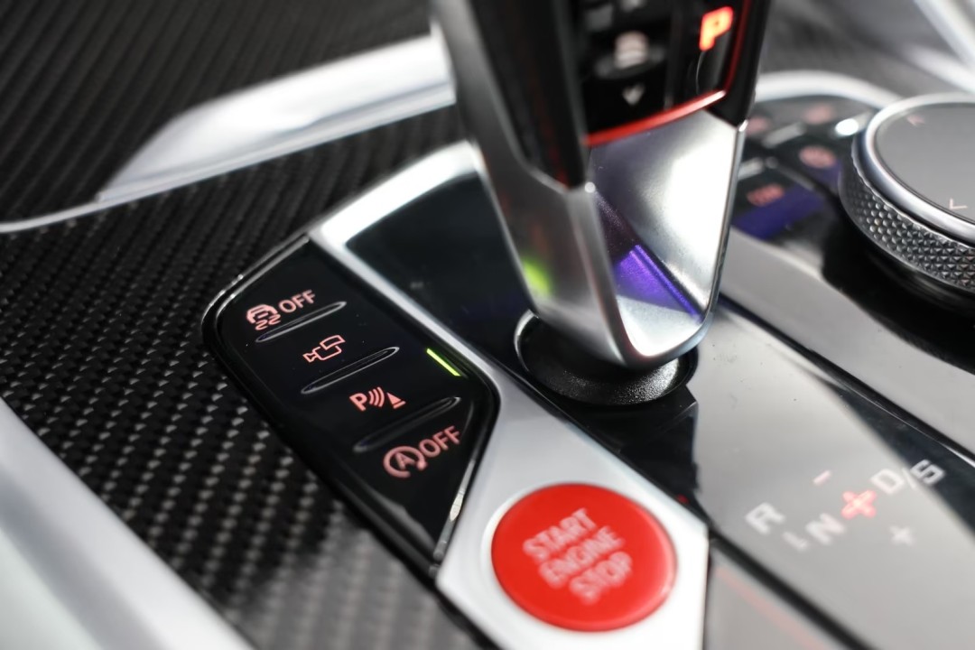 BMW X6 M Competition - foto 18