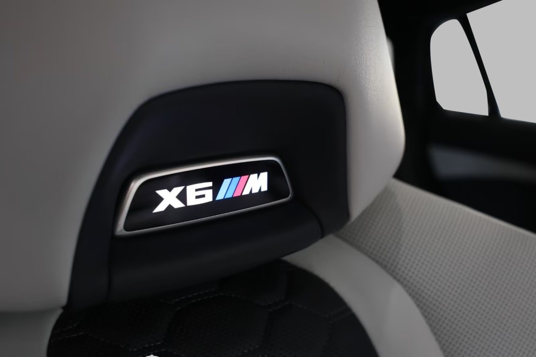 BMW X6 M Competition - foto 27