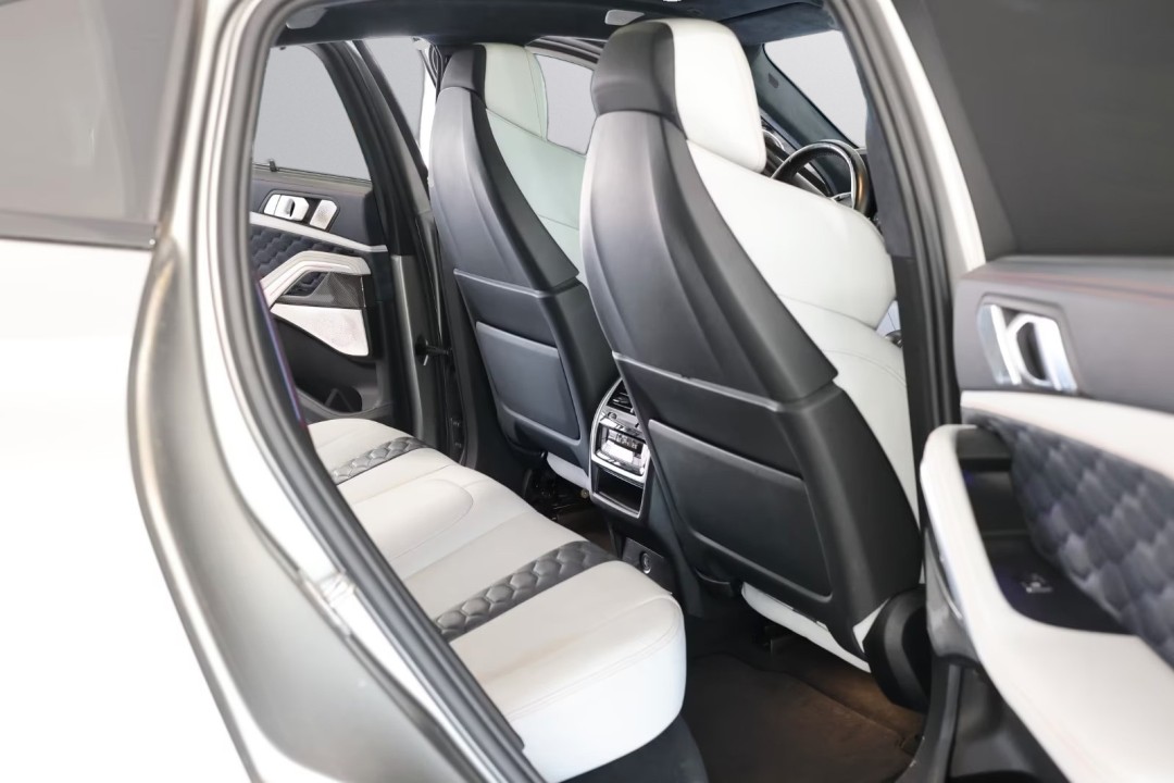 BMW X6 M Competition - foto 28