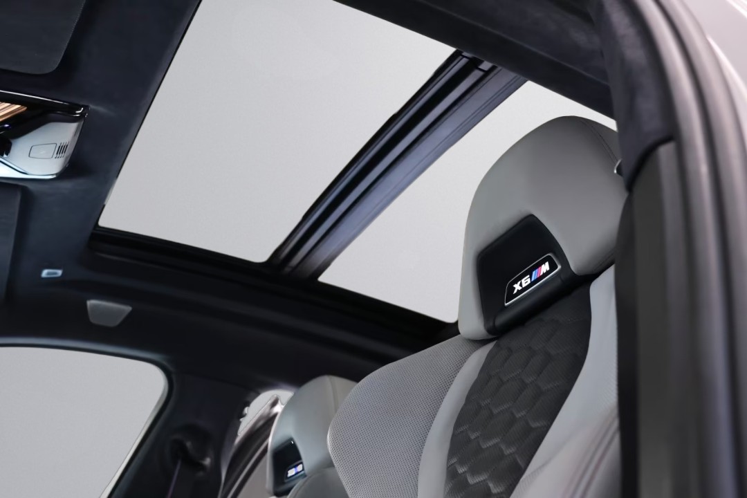 BMW X6 M Competition - foto 30