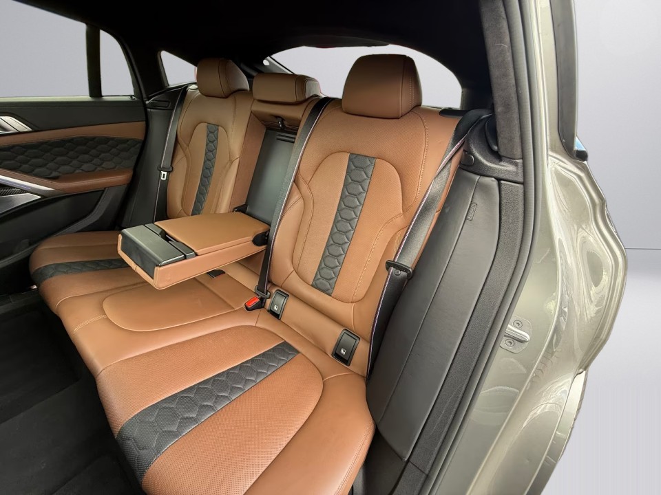 BMW X6 M Competition - foto 13