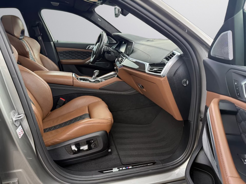BMW X6 M Competition - foto 16