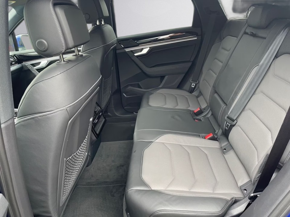 VOLKSWAGEN Touareg 2024 — imagine 18