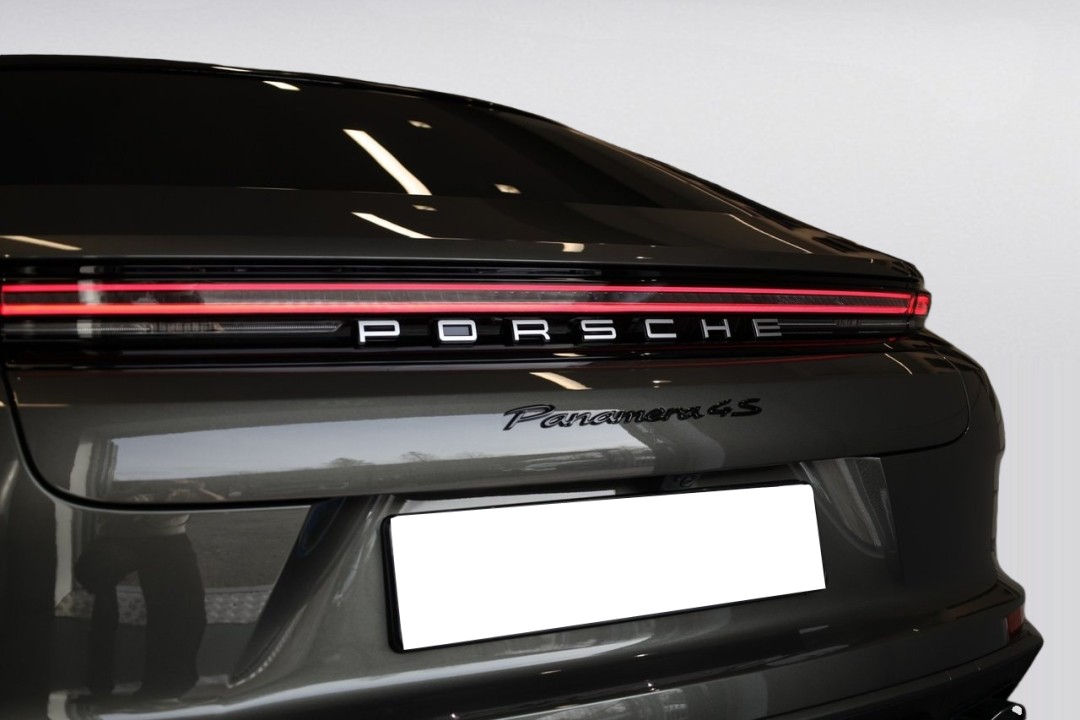 Porsche Panamera 4S E-Hybrid - foto 26